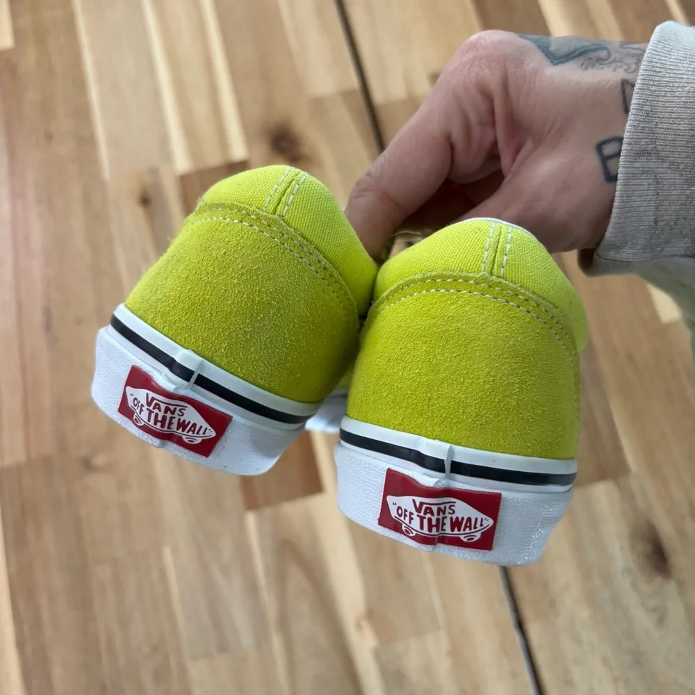 NWOT Vans Old‎ Skool Sneakers
